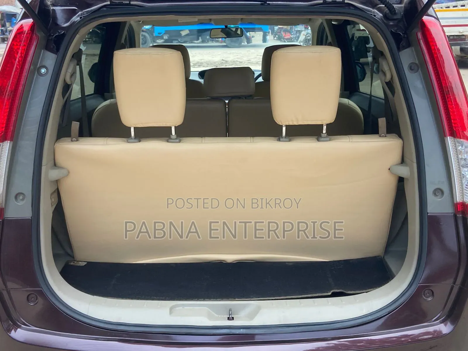 Toyota Passo Sette 2010 Maroon