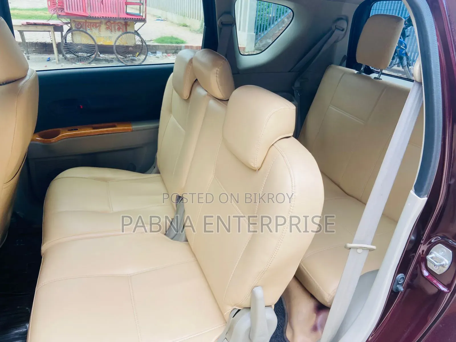 Toyota Passo Sette 2010 Maroon