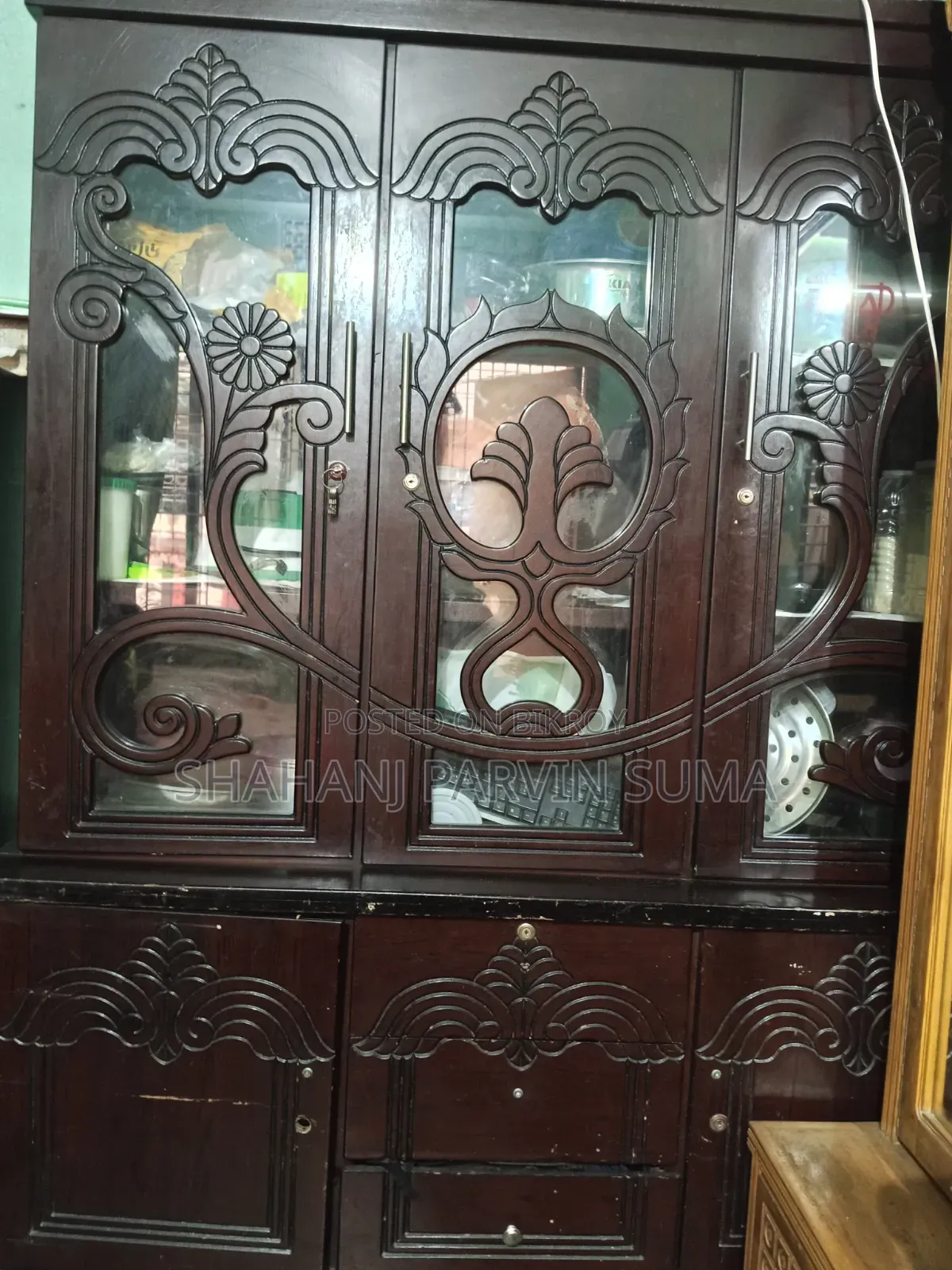 ওয়াল শোকেস