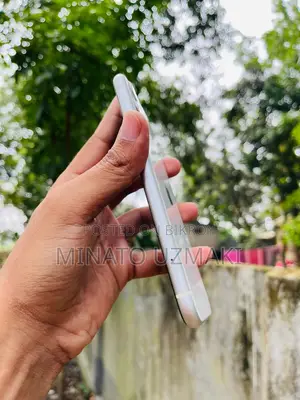 Apple iPhone 11 128 GB White