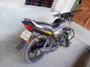 Yamaha DT175 2021