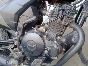Yamaha DT175 2021