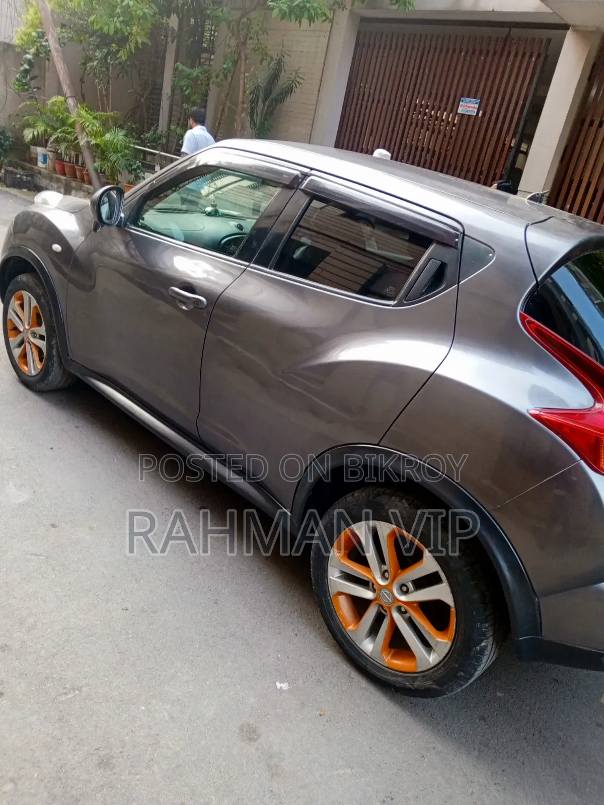 Nissan Juke SV Automatic 2011 Beige