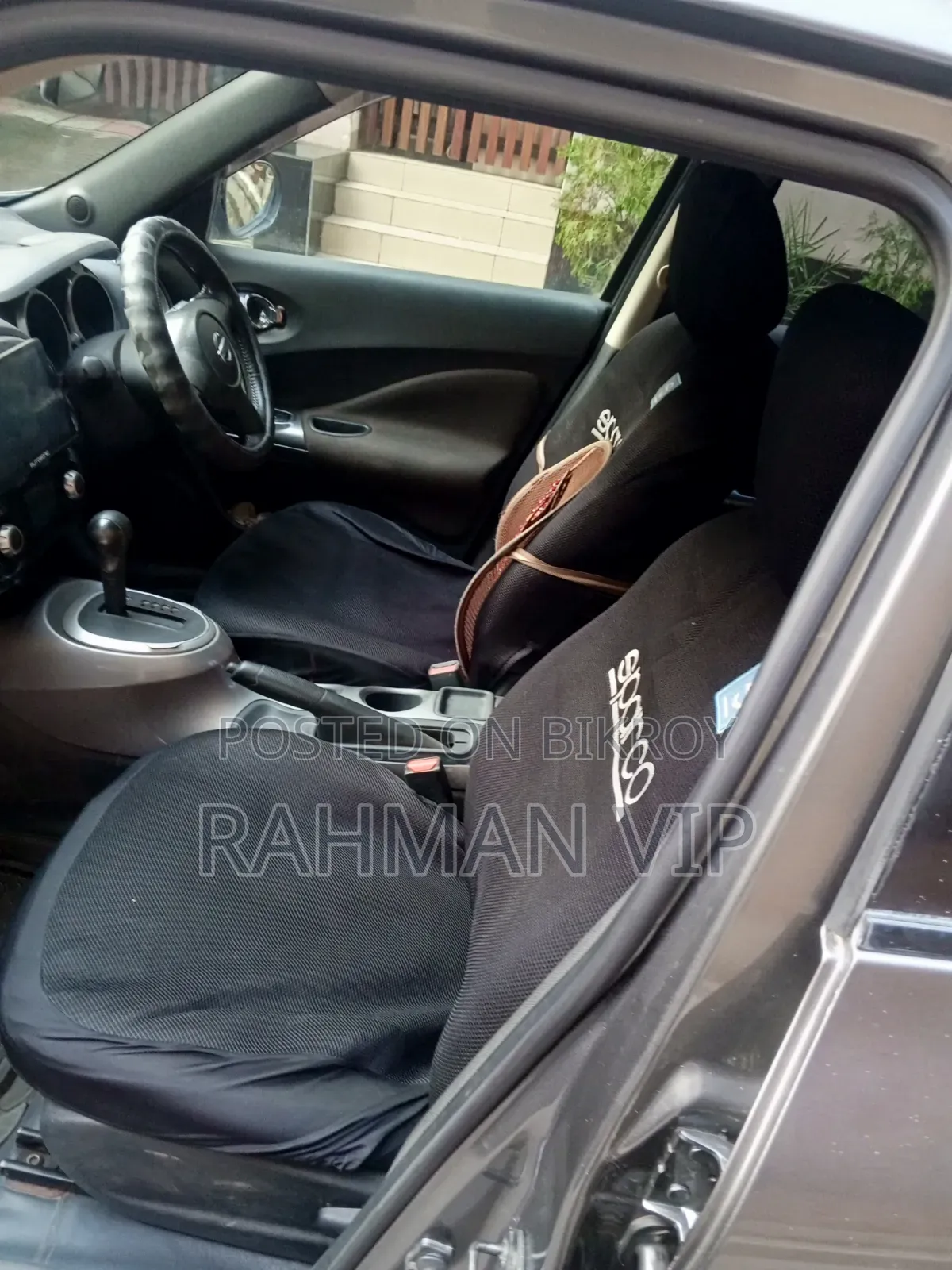 Nissan Juke SV Automatic 2011 Beige