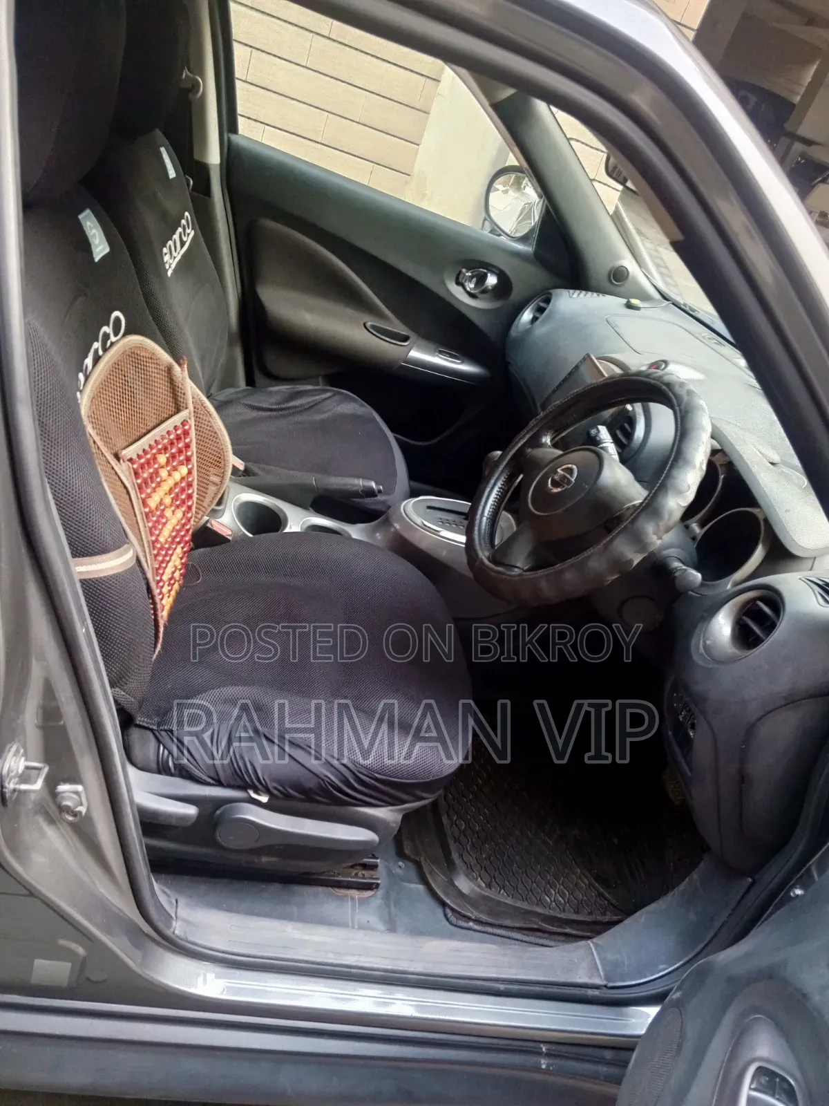 Nissan Juke SV Automatic 2011 Beige