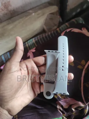 ঘড়িটা একদম নতুন ৪ মাস আগে কিনেছি সর্বোচ্চ হলে ২ বার হাতে দিয়েছি