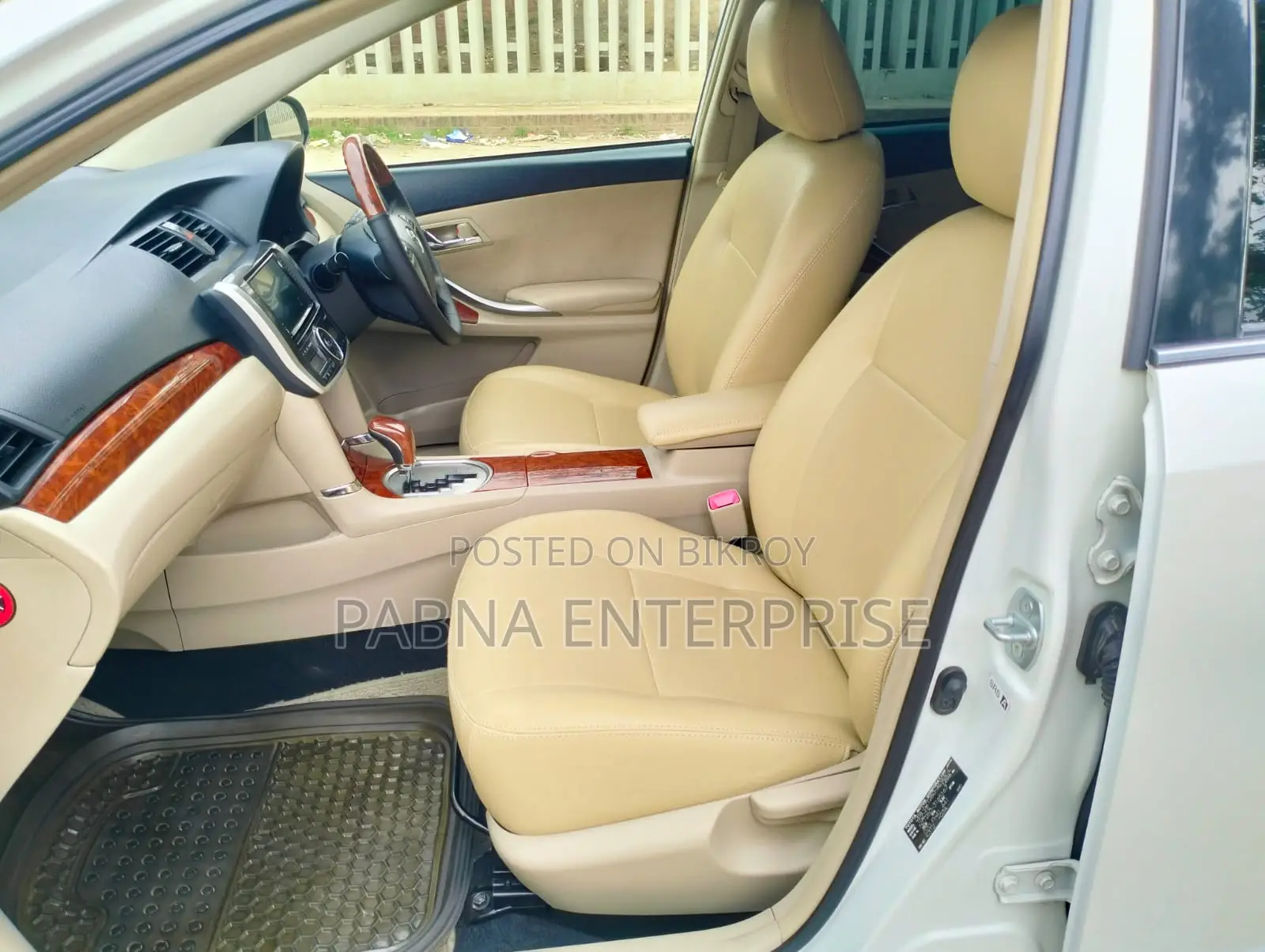 Toyota Premio 2015 Pearl