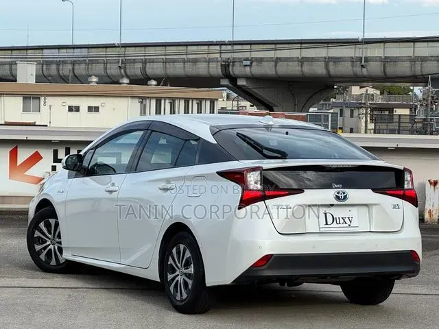Toyota Prius 2020 Pearl