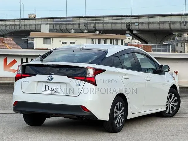 Toyota Prius 2020 Pearl