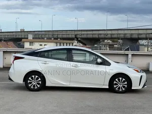 Toyota Prius 2020 Pearl