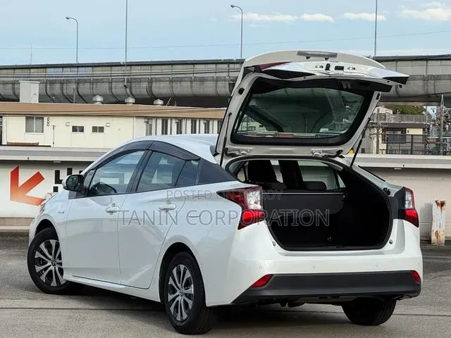 Toyota Prius 2020 Pearl