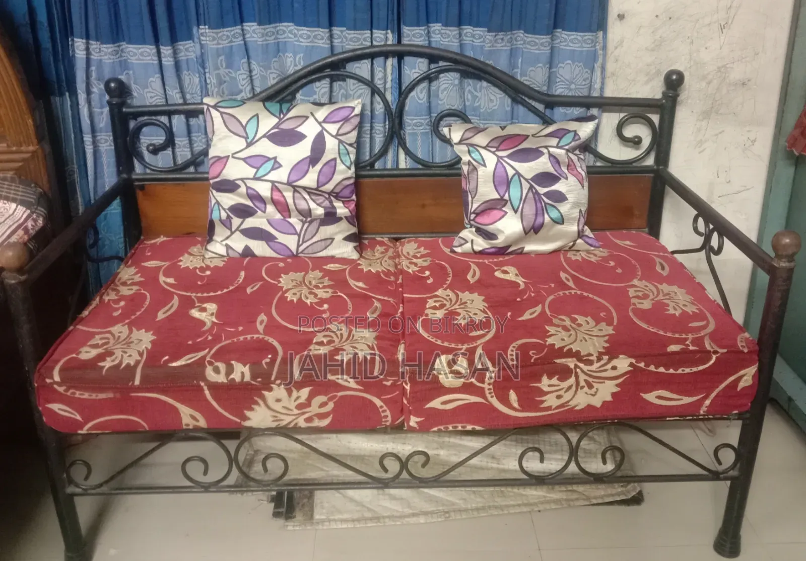 Sofa Set for Sale - Moving Abroad