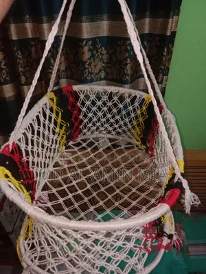 নবজাতক শিশুর দোলনা বিক্রি হবে