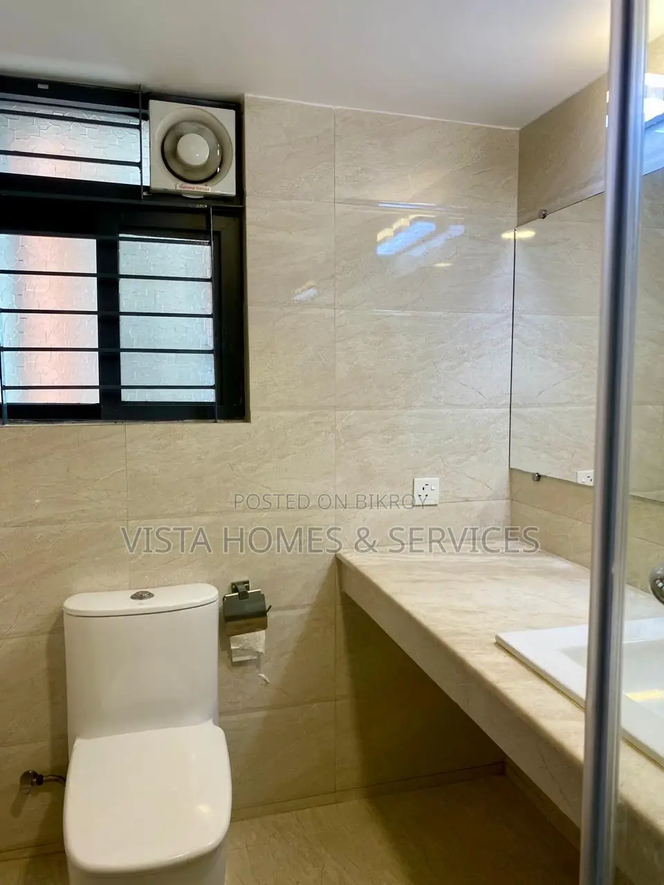 Luxury Fully Furnished 3 Bed Lakeside Apt for Rent in Gulshan-1