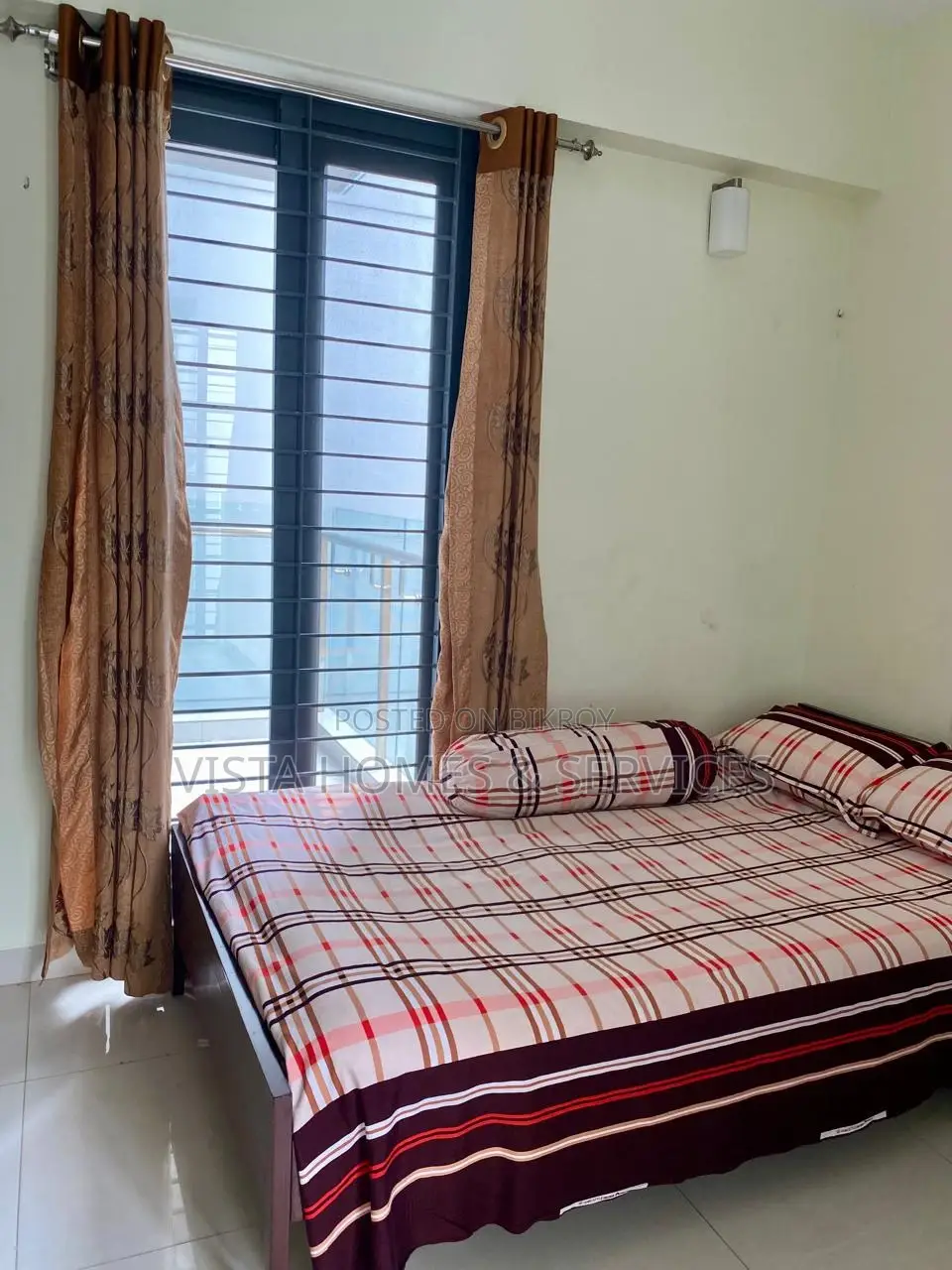 Luxury Fully Furnished 3 Bed Lakeside Apt for Rent in Gulshan-1