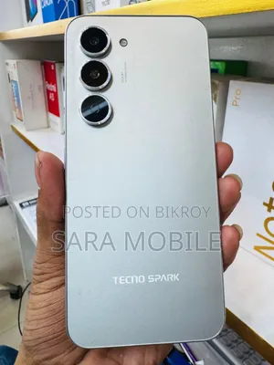 টেকনো স্পার্ক ৪০ প্রো ১২৮ জিবি সাদা