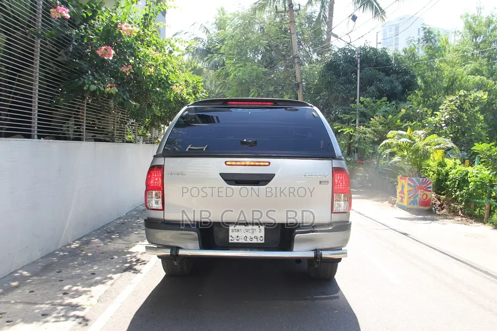 Toyota Hilux 2018 Silver