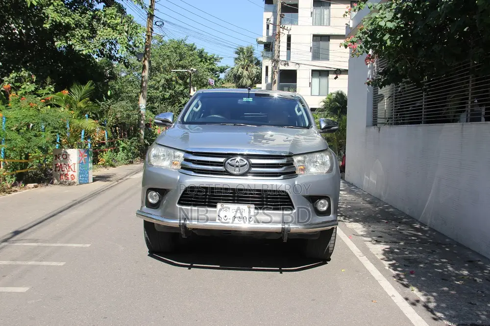 Toyota Hilux 2018 Silver