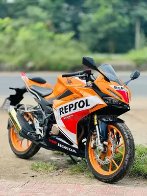 Honda CBR 2021 Orange