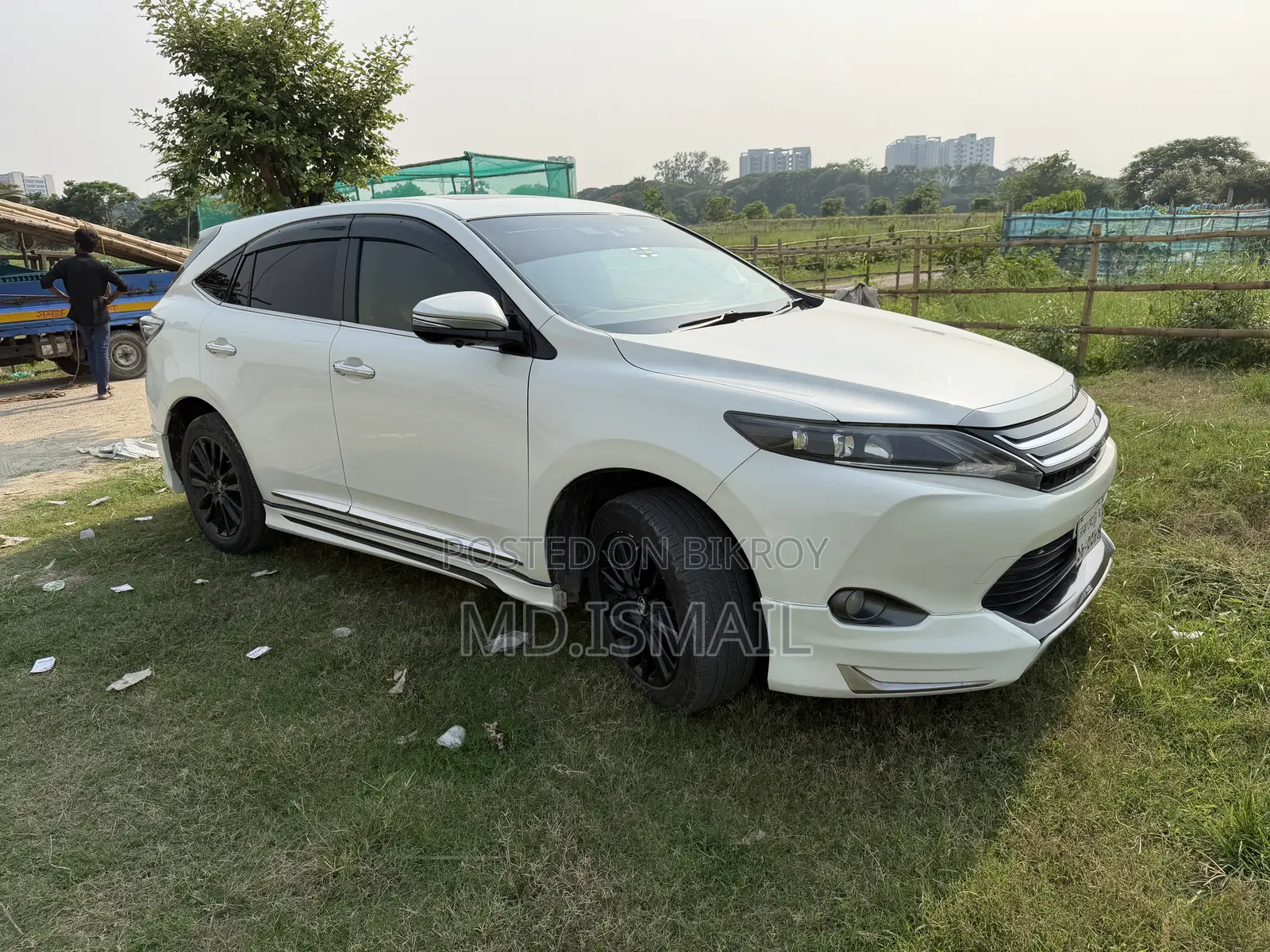 Toyota Harrier 2.0 4WD 2014 White