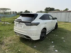 Toyota Harrier 2.0 4WD 2014 White
