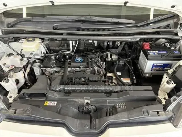 Toyota Noah 2022 Pearl