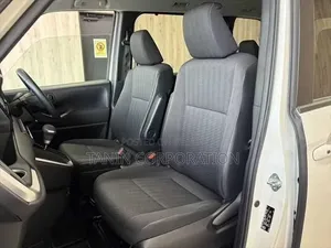 Toyota Noah 2022 Pearl