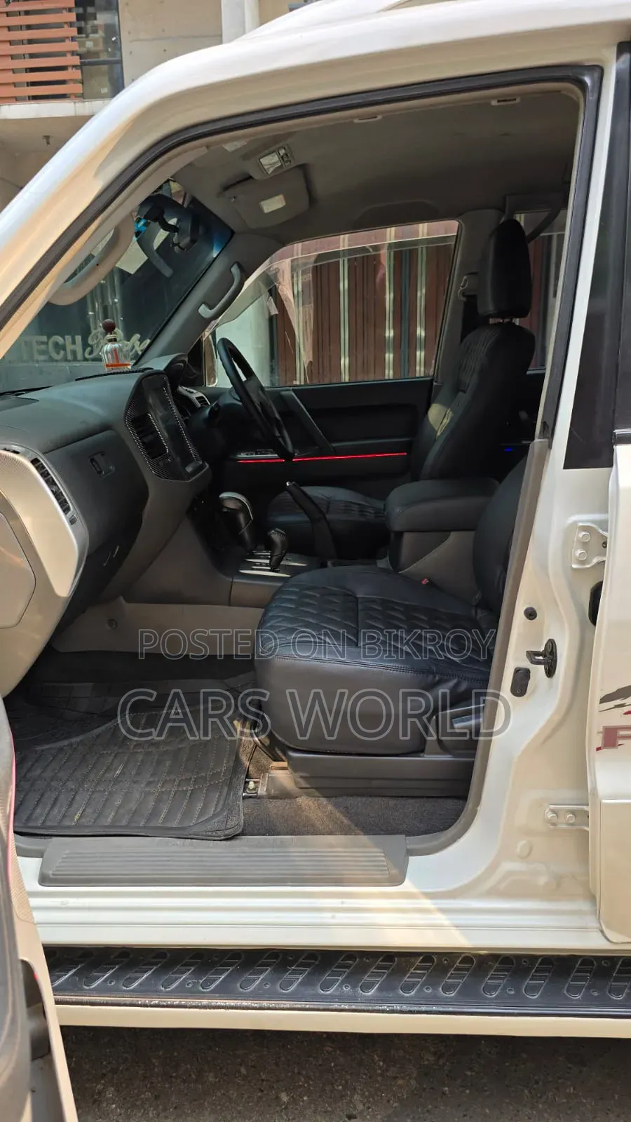 Mitsubishi Pajero 3.5 V6 GDI Elegance Automatic 2005 White