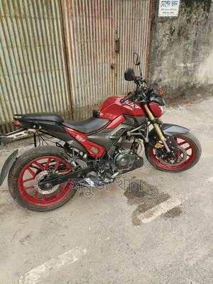 Runner Bolt 165R 2023 Red