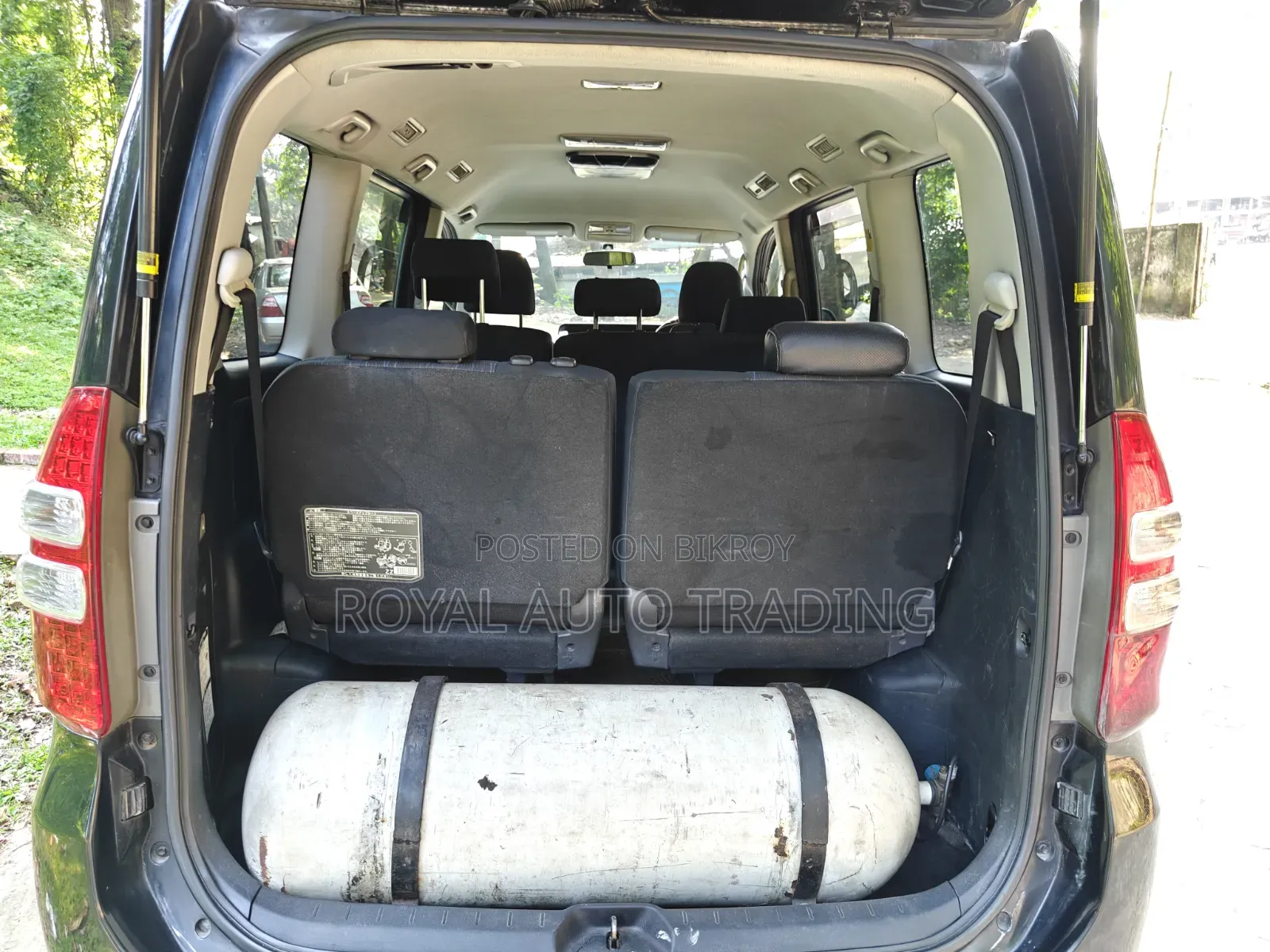 Toyota Noah 2012 Black