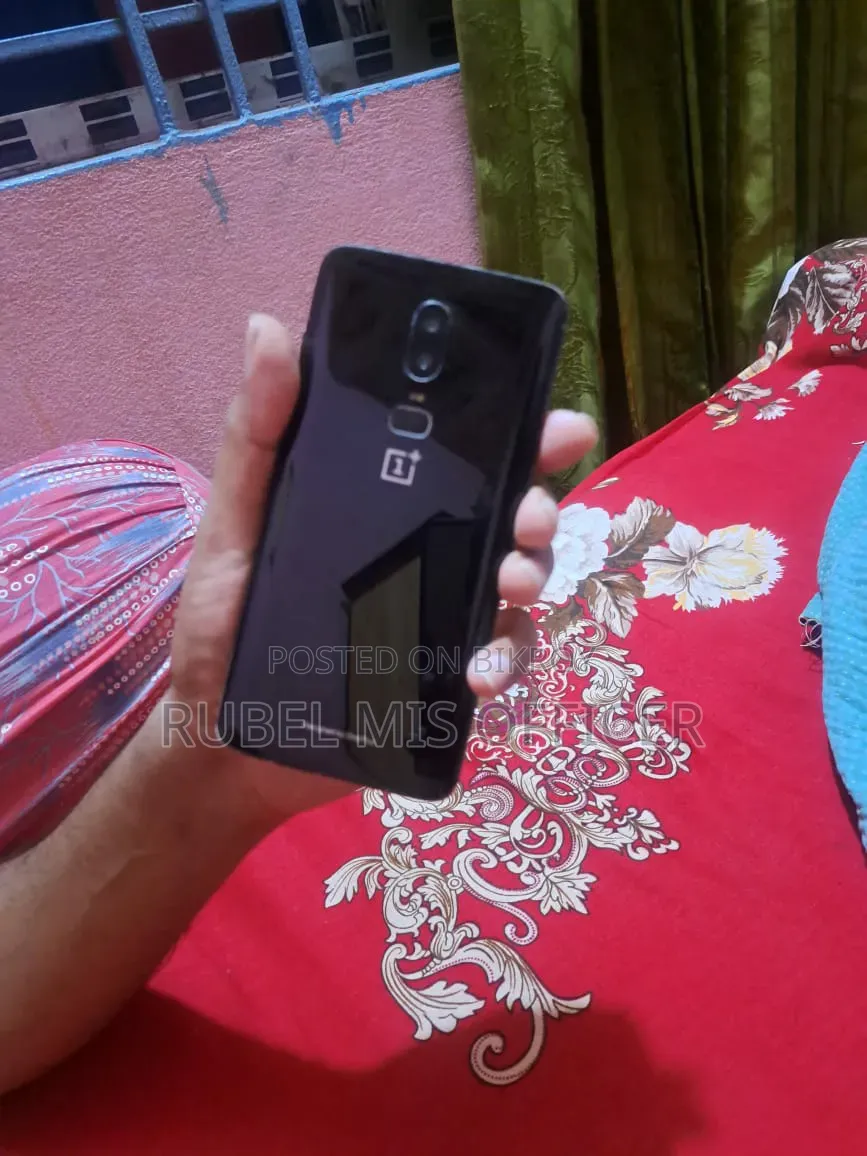 OnePlus 6 128 GB Black