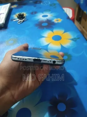 Vivo Y21 64 GB Blue