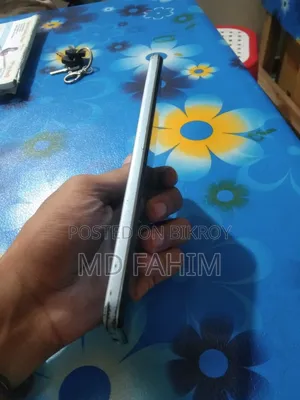 Vivo Y21 64 GB Blue
