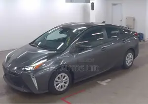 Toyota Prius LE 2021 Gray