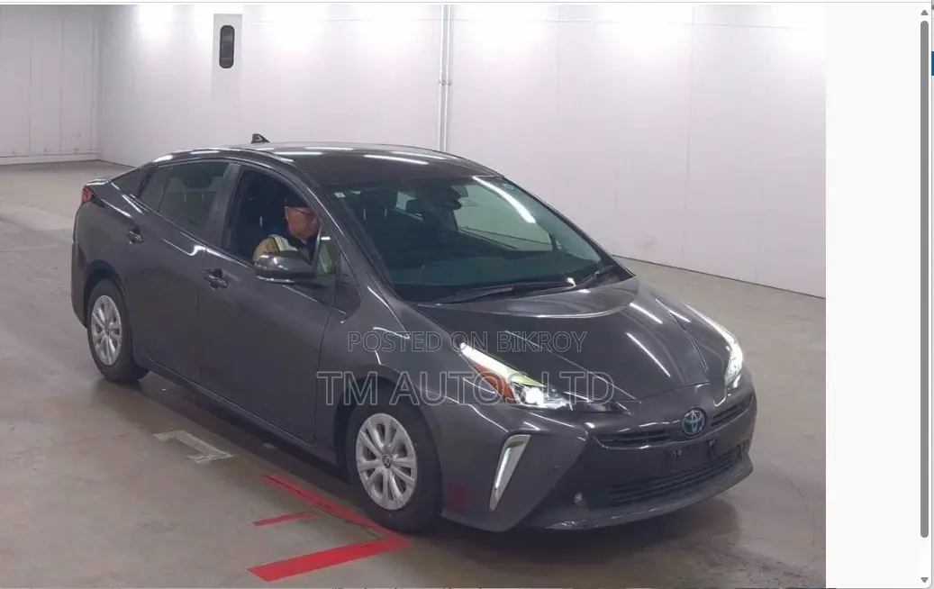 Toyota Prius LE 2021 Gray