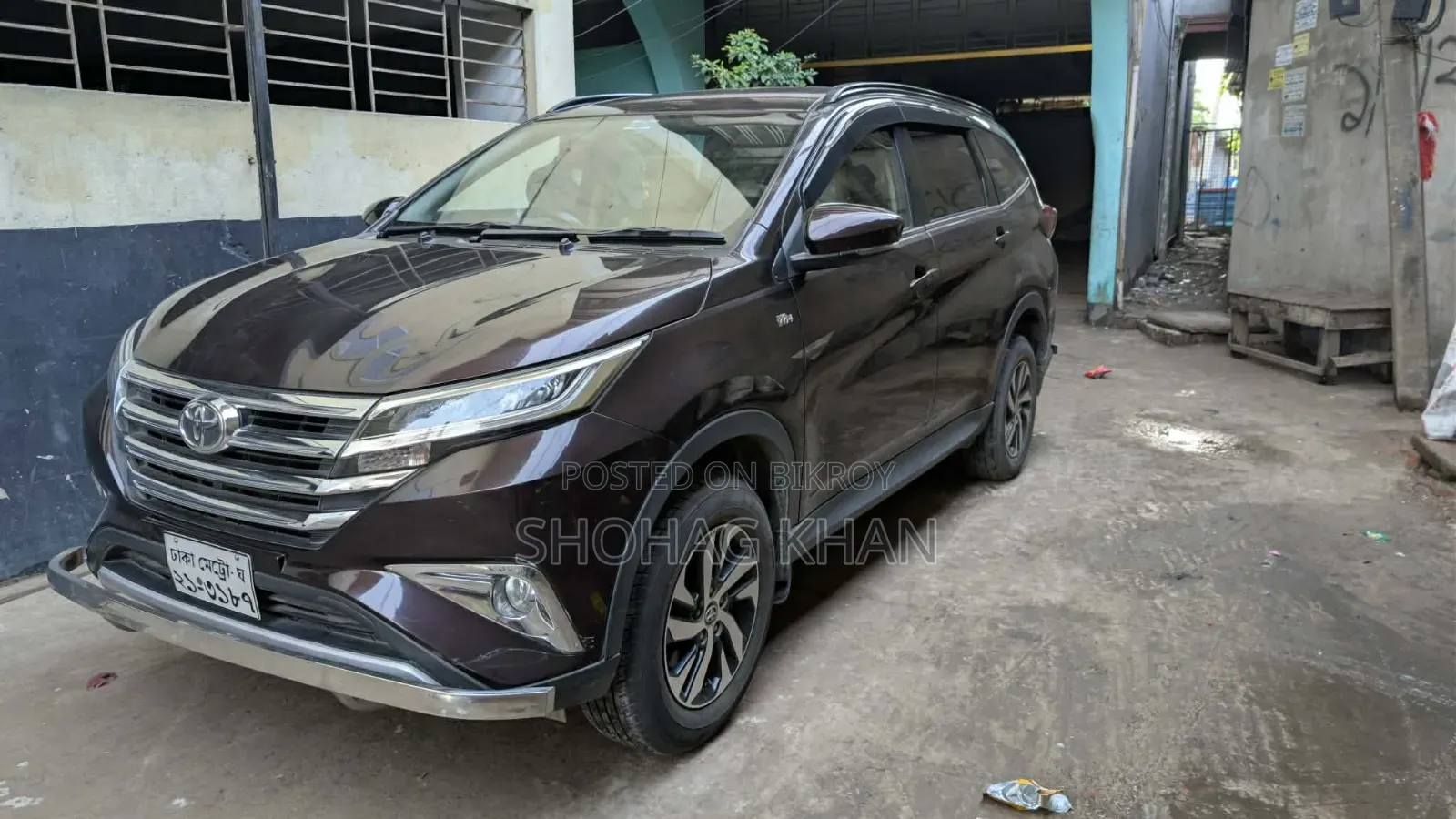Toyota Rush 1.5 RWD 2021 Maroon