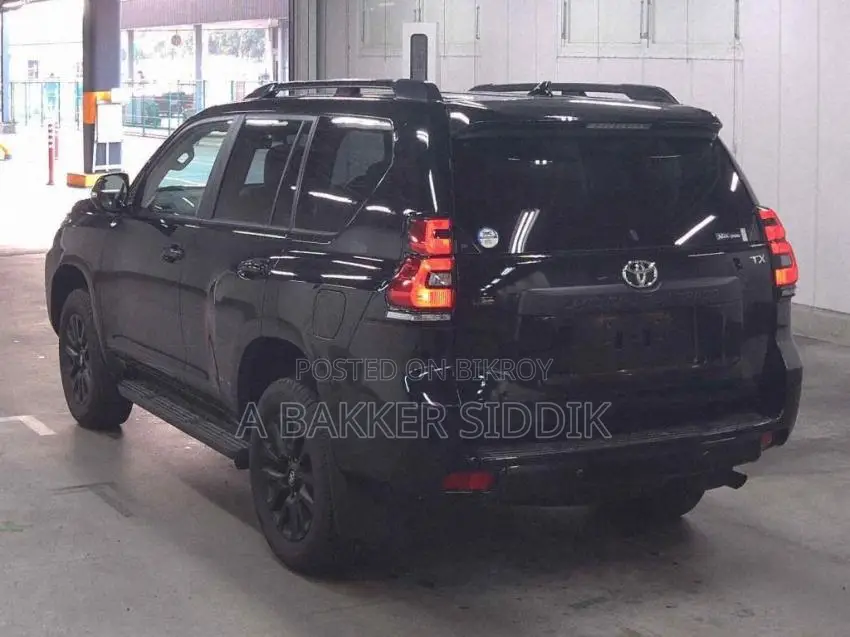 Toyota Land Cruiser Prado 2.7 2023 Black