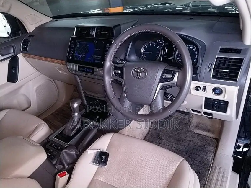 Toyota Land Cruiser Prado 2.7 2023 Black