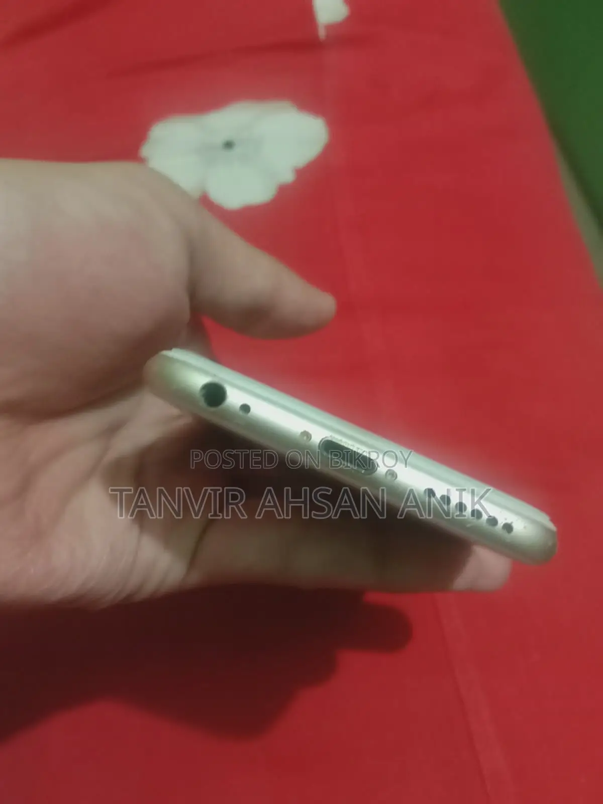 Apple iPhone 6s 64 GB Gold