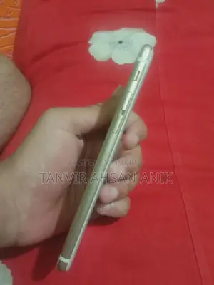 Apple iPhone 6s 64 GB Gold