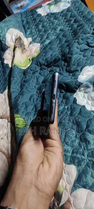 Mobile Phone 128 GB Black