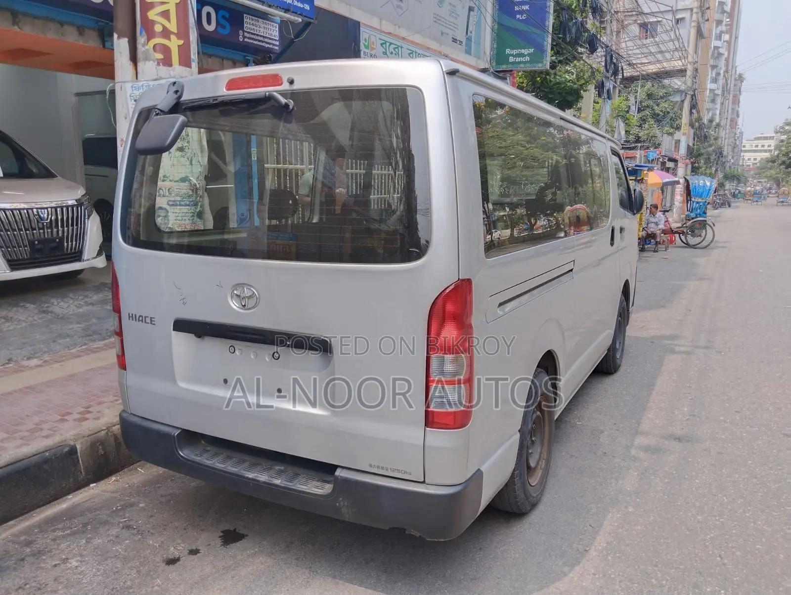 Toyota HiAce 2021 Silver
