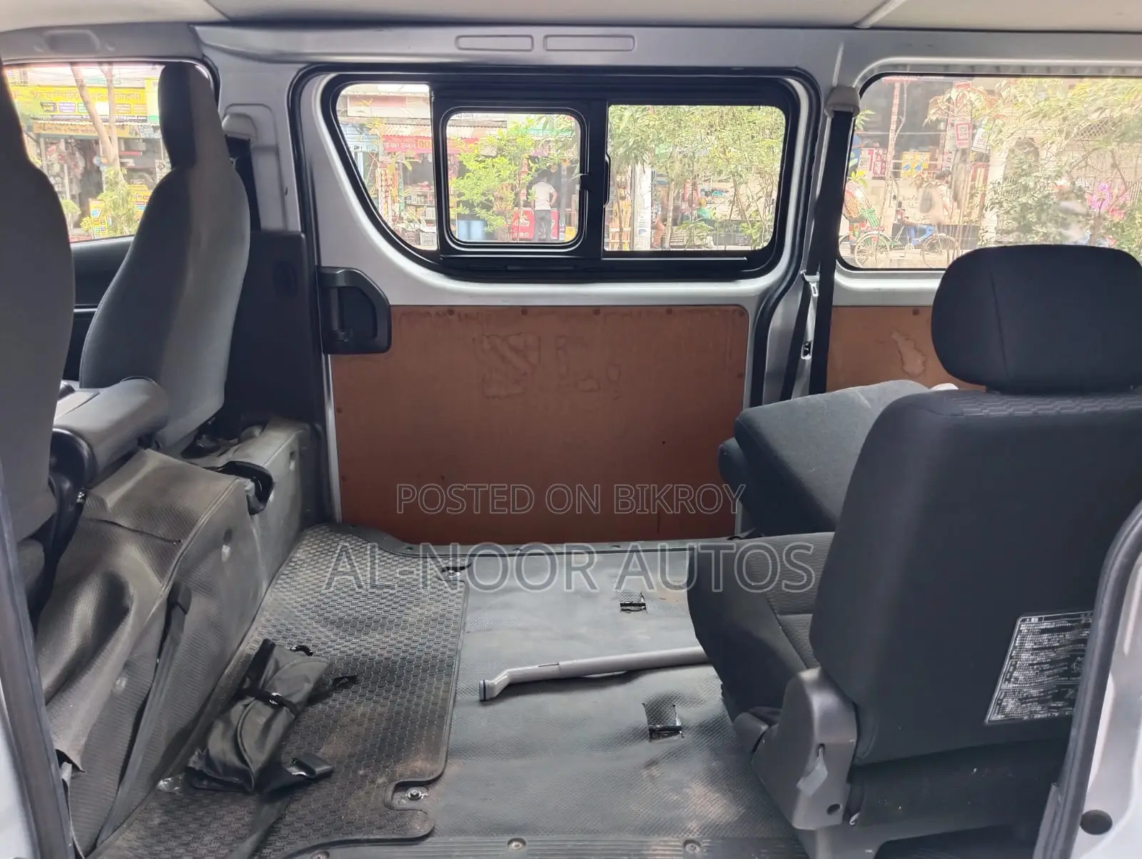 Toyota HiAce 2021 Silver