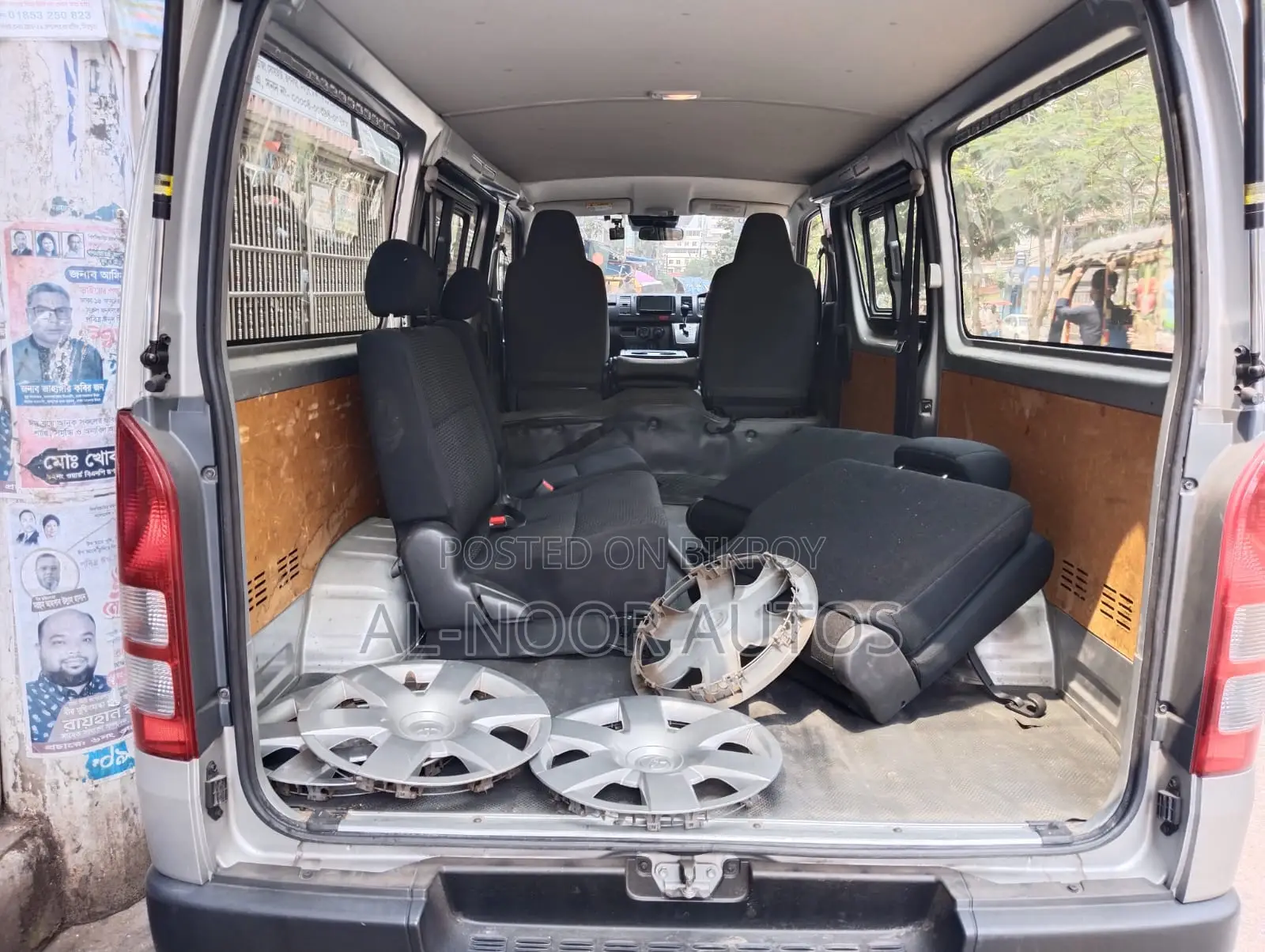 Toyota HiAce 2021 Silver