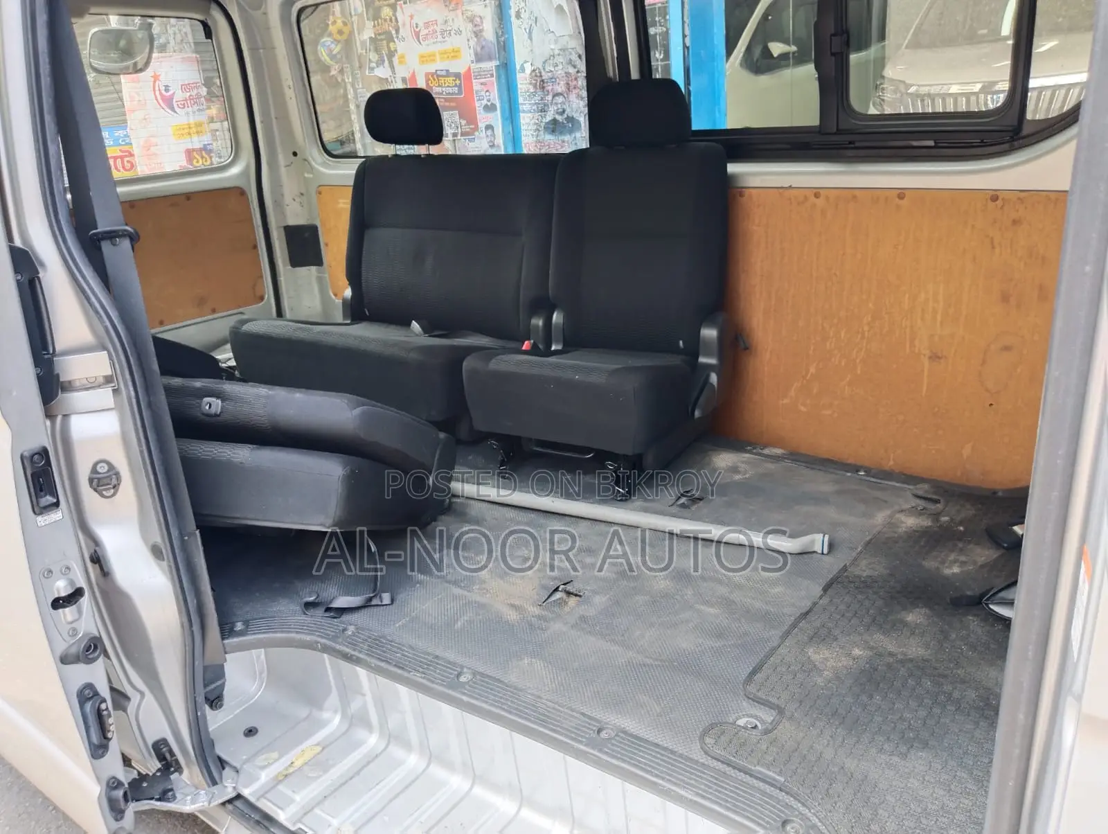 Toyota HiAce 2021 Silver