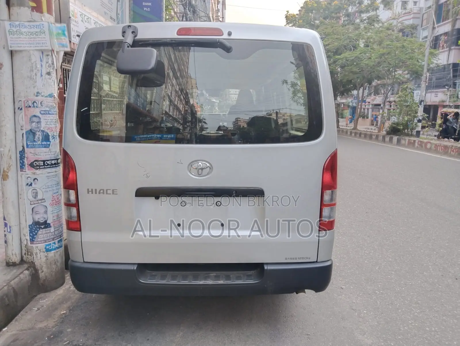 Toyota HiAce 2021 Silver