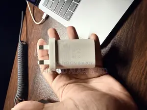 Apple iPhone Adapter