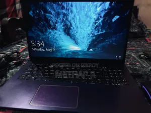 Laptop Asus 8GB AMD Ryzen 5 HDD+SSD 256GB