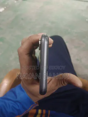 Apple iPhone 11 64 GB Black