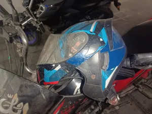 হেলমেট। ফোল্ডেবল।
